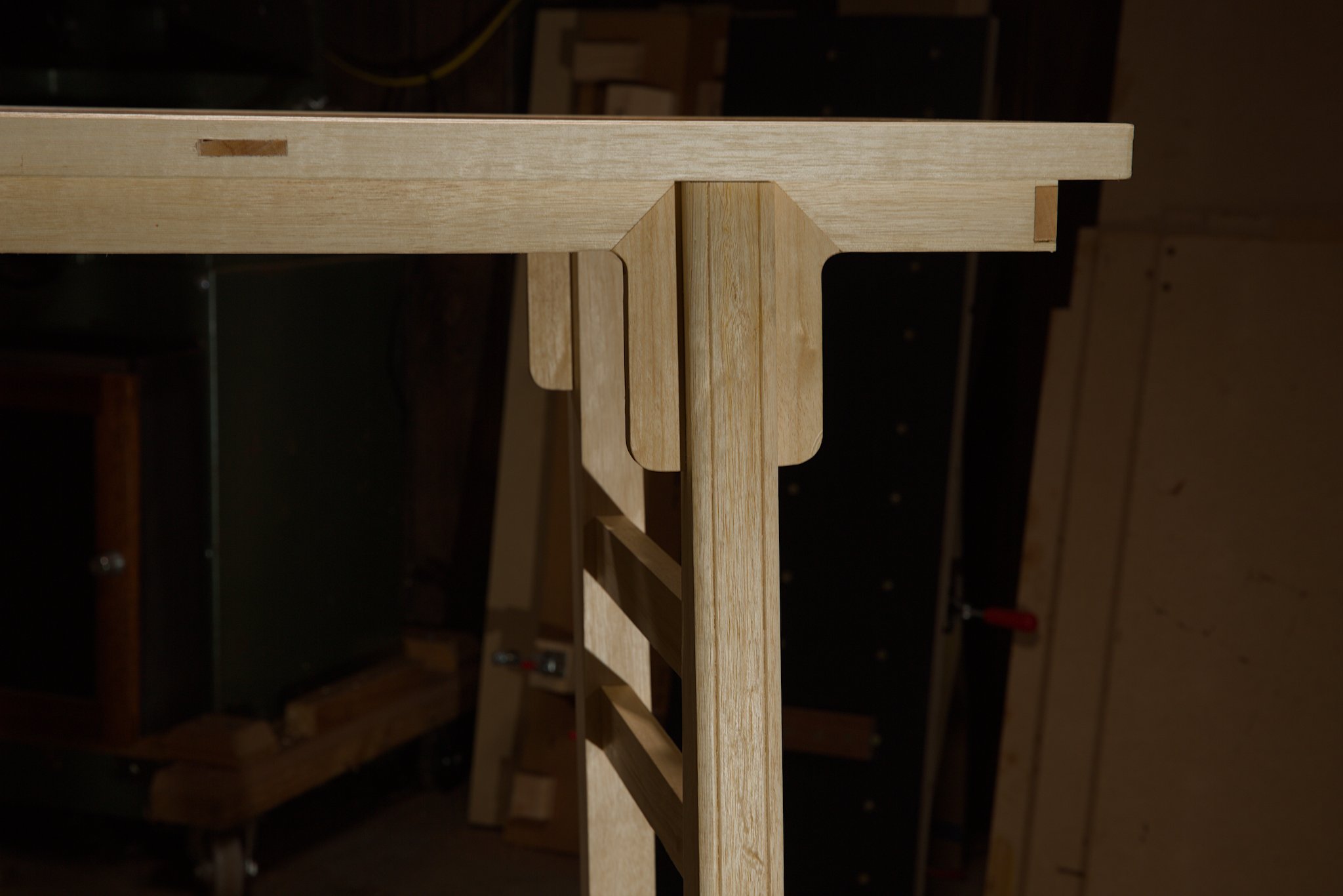Àn Table in Silver Ash and Myrtle